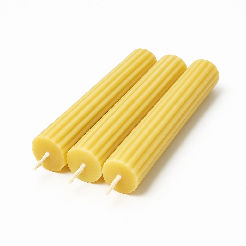 Ruffle Dinner Candle: Natural